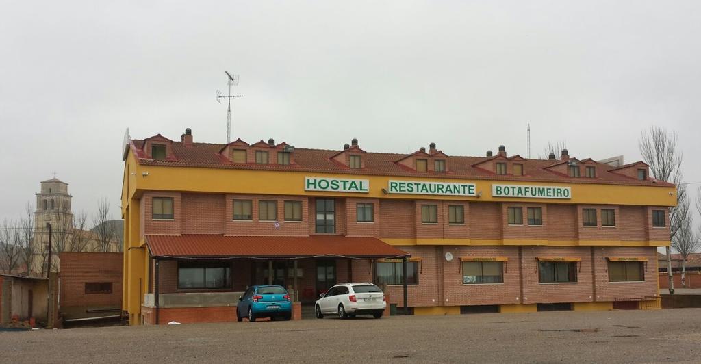 Hostal Botafumeiro Mota del Marqués Eksteriør bilde