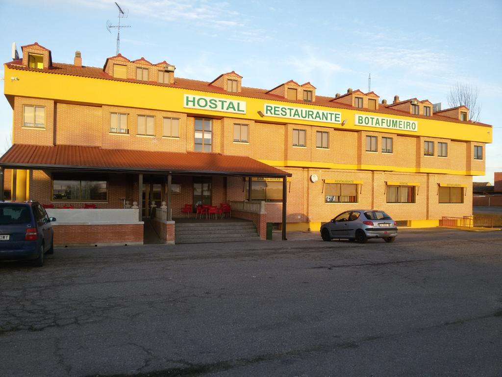 Hostal Botafumeiro Mota del Marqués Eksteriør bilde