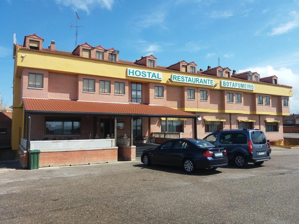 Hostal Botafumeiro Mota del Marqués Eksteriør bilde
